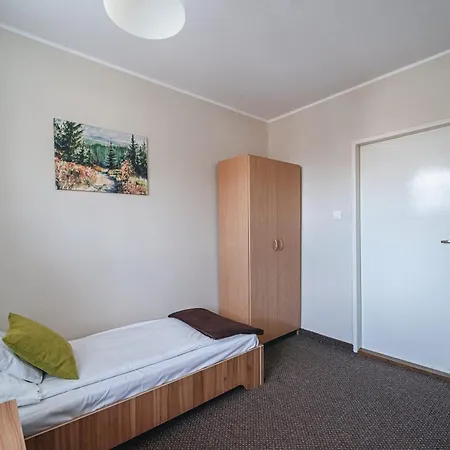 Ow Jaskolka זקופאנה