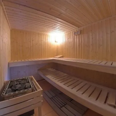 Ow Jaskolka 3* זקופאנה